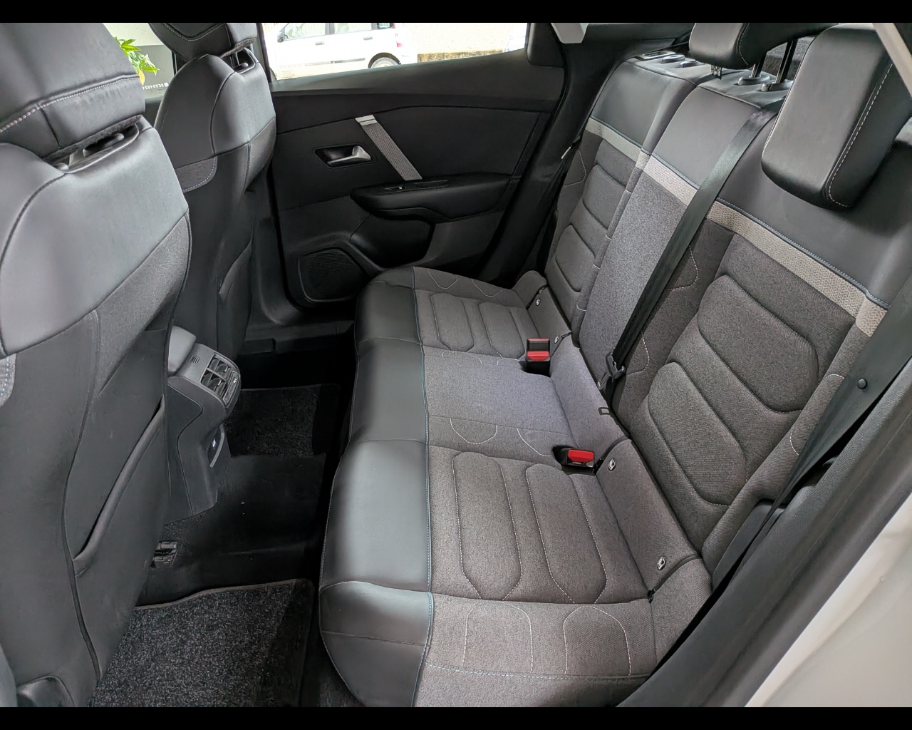 Foto CITROEN C4 1.5 bluehdi Feel Pack s&s 110cv N1 