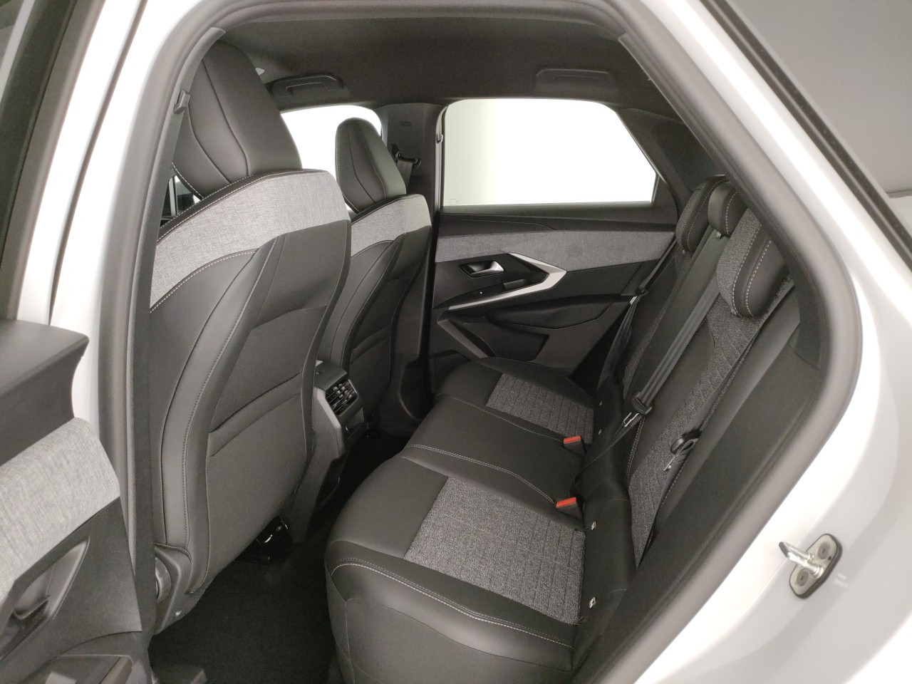 Peugeot 3008 Nuovo Ibrido benzina 3008 Porto Mantovano