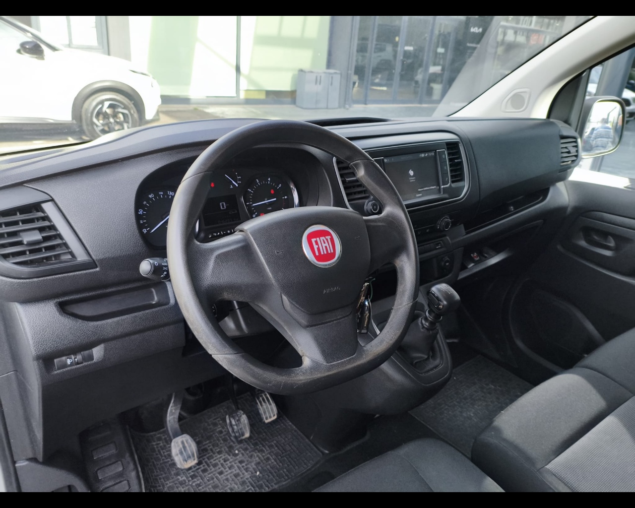 Foto FIAT Scudo Ice 1.5 bluehdi 120cv L2H1 (Business)