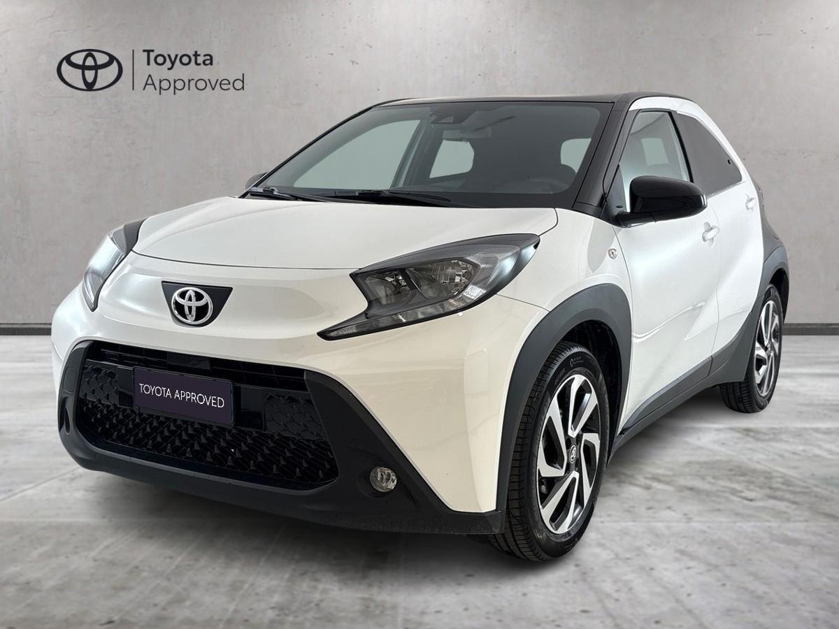 Foto veicolo TOYOTA Aygo X Aygo X - Aygo X 1.0 Trend 72cv Benzina Verde