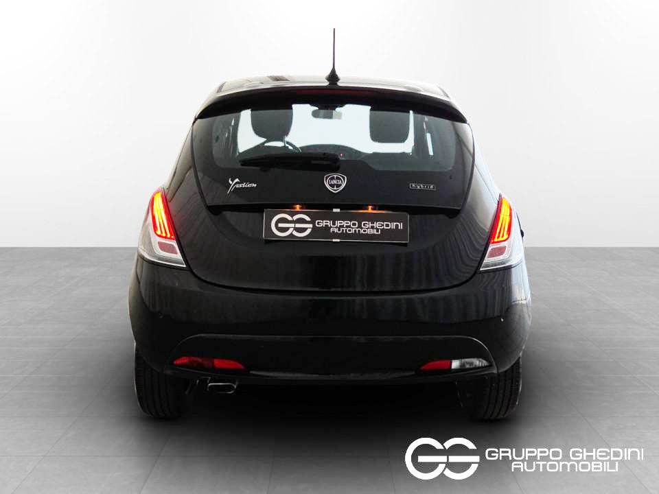 LANCIA Ypsilon 1.0 firefly hybrid Gold s&s 70cv Ibrida usato - 4
