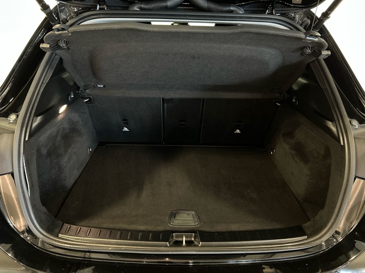 Mercedes GLA GLA 200 D Premium 8G-DCT - 8