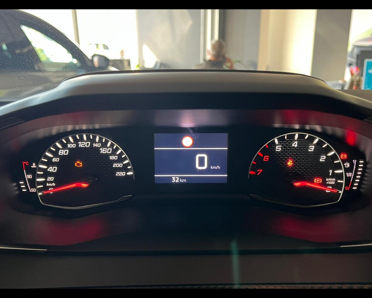 Foto PEUGEOT 2008 1.2 puretech Style s&s 100cv