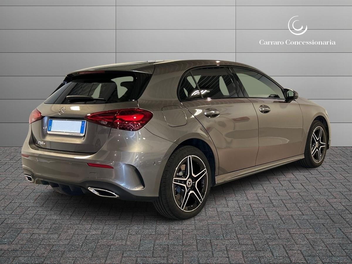 Mercedes  Classe A 250 e Plug-In-Hybrid Advanced Plus AMG Line Speedshift DCT AMG 8G - 2