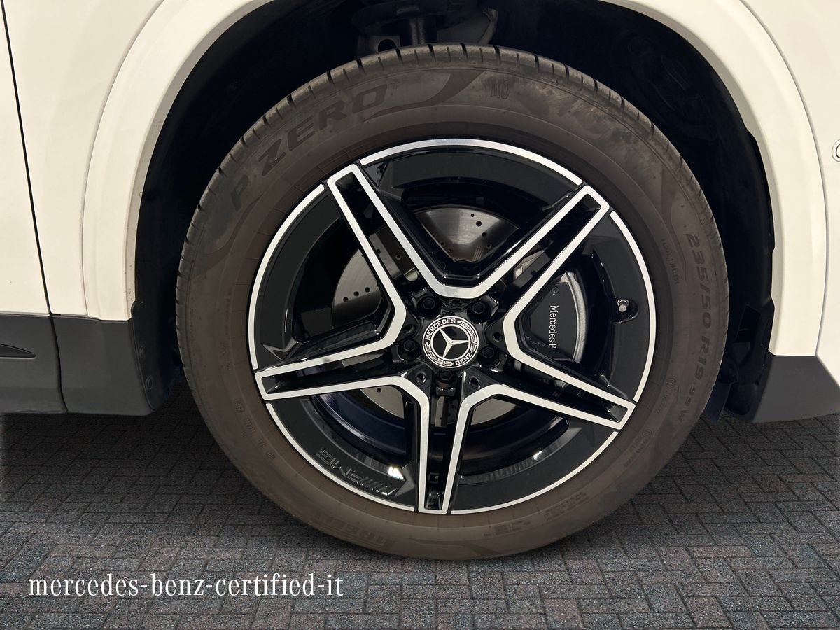 Mercedes GLA 180 D AMG Line Advanced Plus 8G-DCT - 17