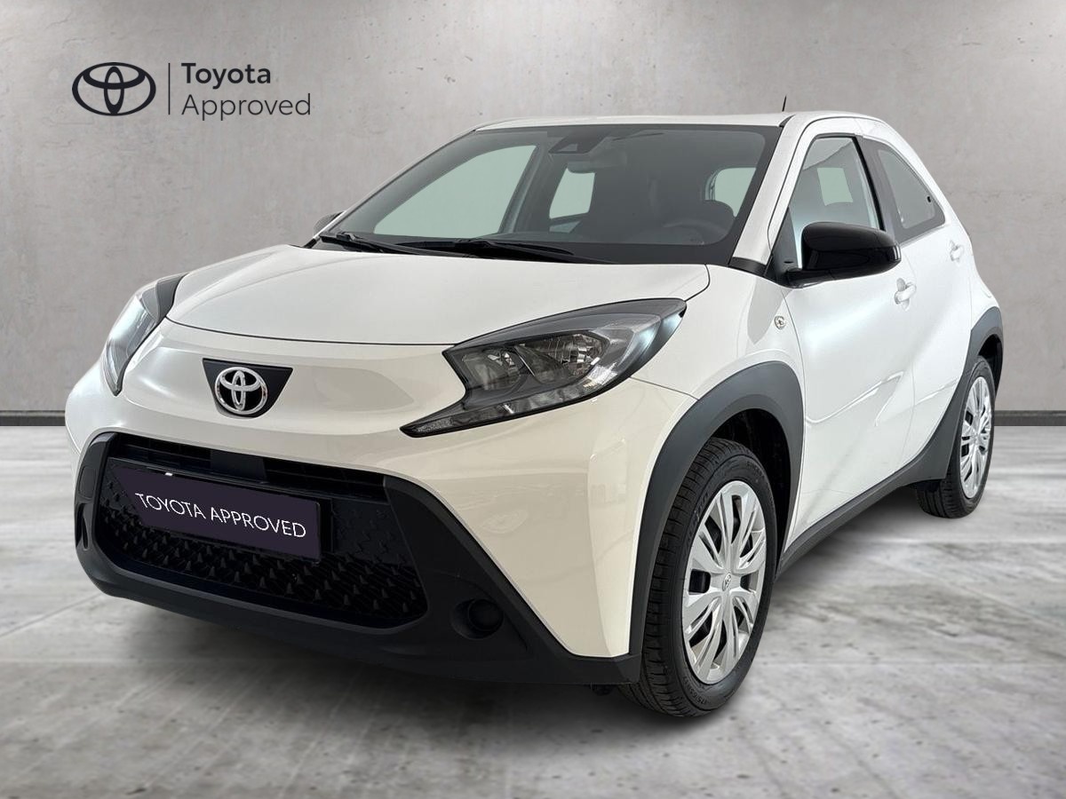 Foto veicolo TOYOTA Aygo X Aygo X - Aygo X 1.0 Active 72cv Benzina Verde