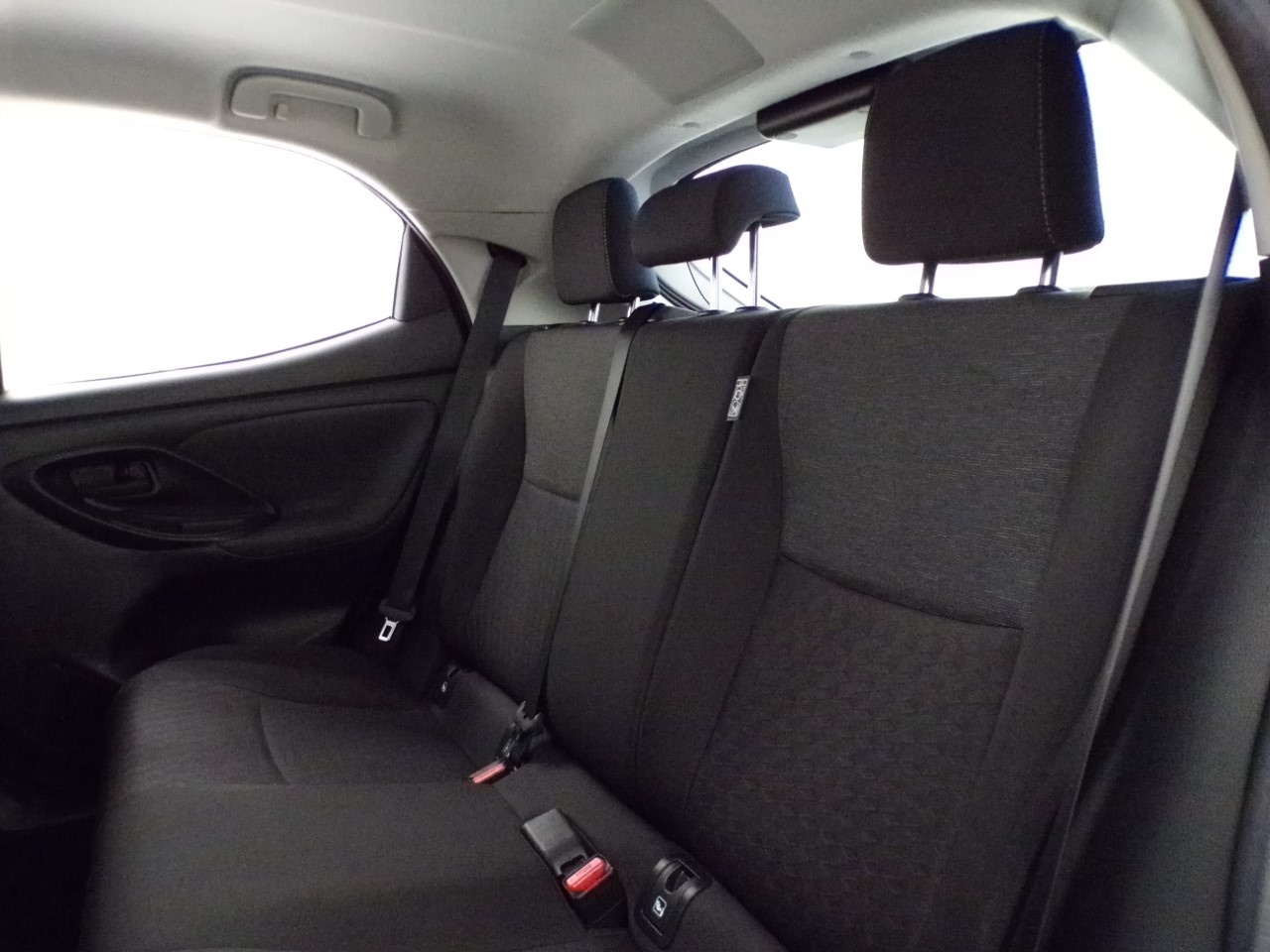 Toyota Yaris Yaris 1.5 VVT-iE Hybrid Trend E-CVT - 13