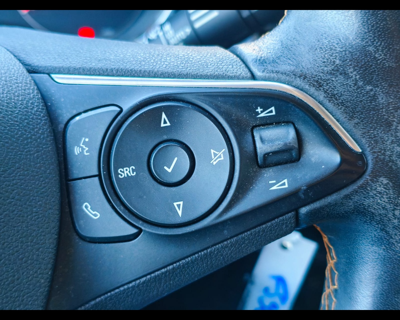 Foto OPEL Crossland X 1.5 ecotec Innovation s&s 102 cv mt