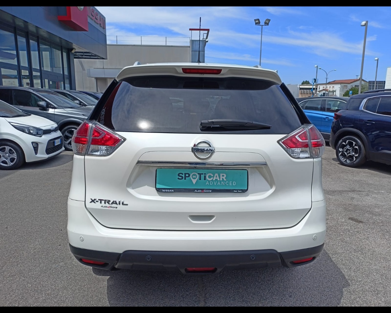 Foto NISSAN X-Trail 1.6 dci Tekna 2wd