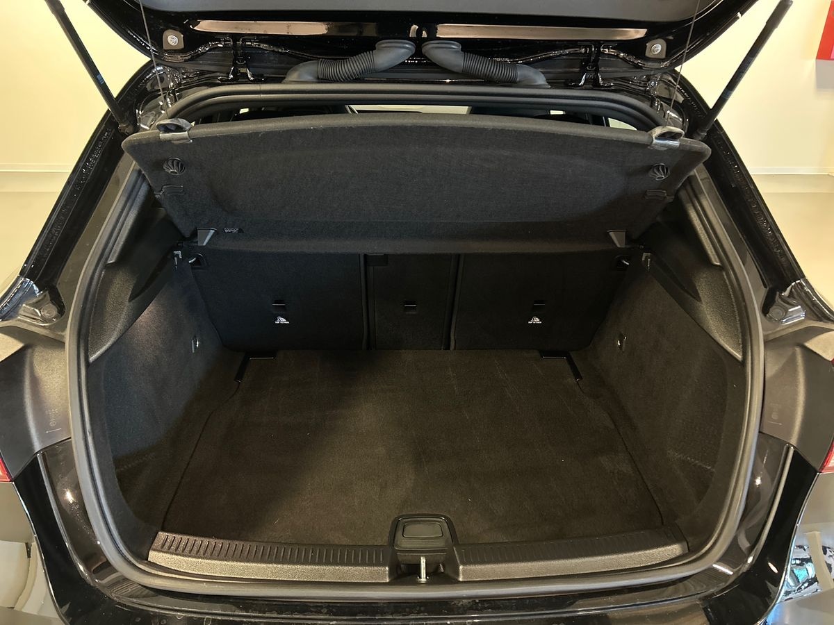 Mercedes Classe A Classe A 200 D Premium Night edition 8G-DCT - 8