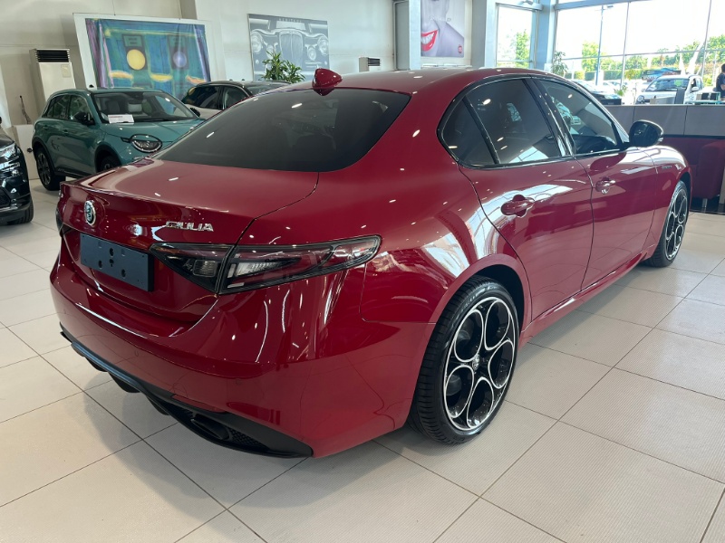 ALFA ROMEO – Giulia 2.0 Turbo 280 CV AT8 AWD Q4 Competizione