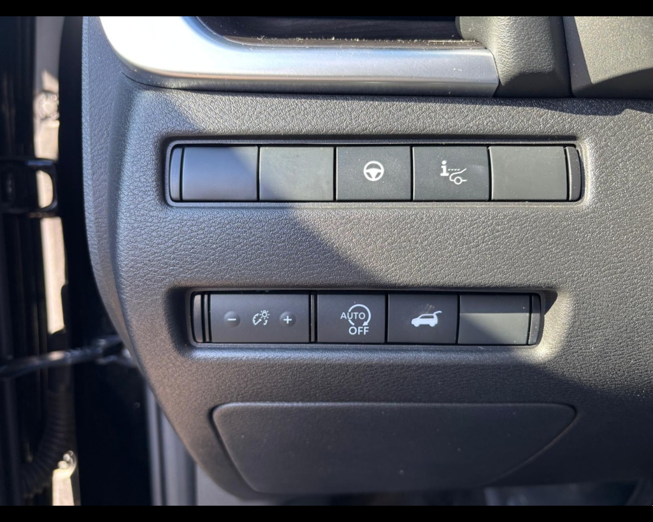 Foto NISSAN X-Trail TEKNA 2WD