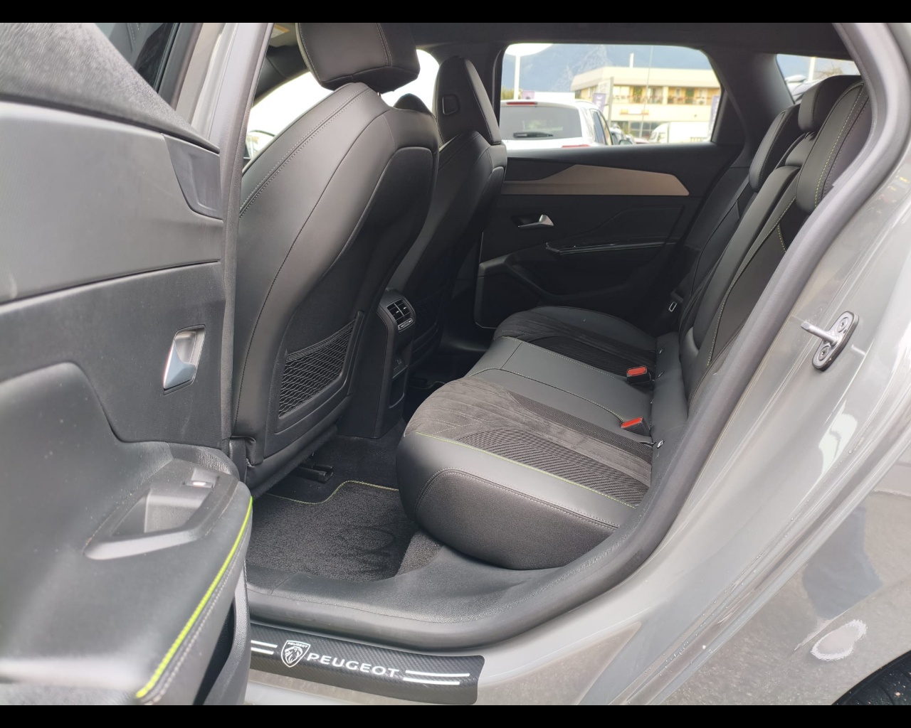 Foto PEUGEOT 308 SW 1.5 bluehdi GT s&s 130cv eat8 N1