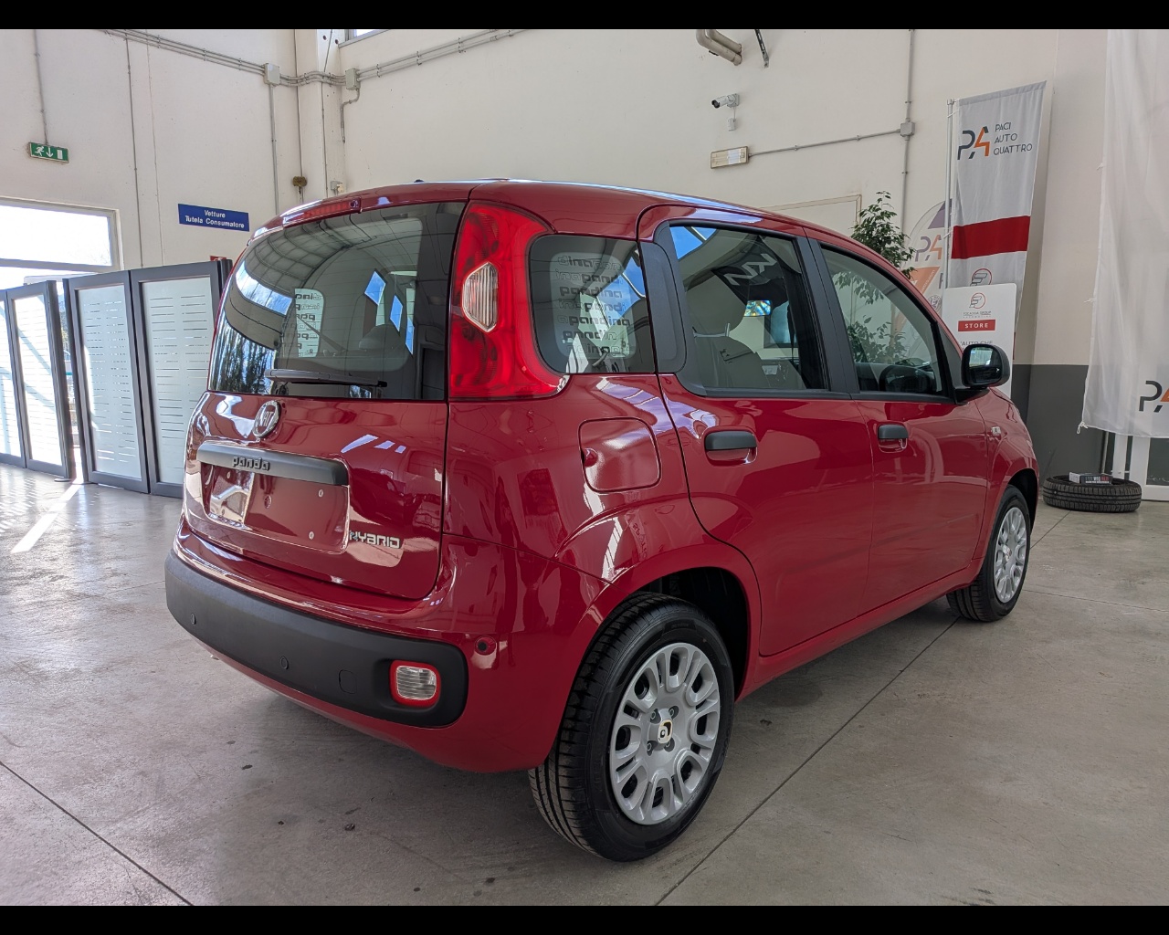 Foto FIAT Pandina 1.0 firefly hybrid Icon s&s 70cv 5p.ti