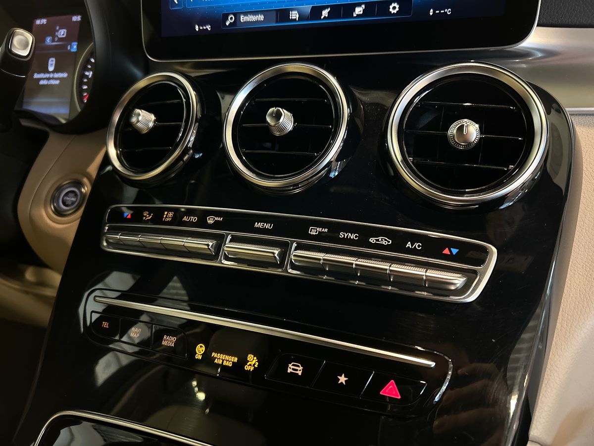 Mercedes GLC Coupé GLC Coupe 200 D Sport 4Matic 9G-Tronic Plus - 14