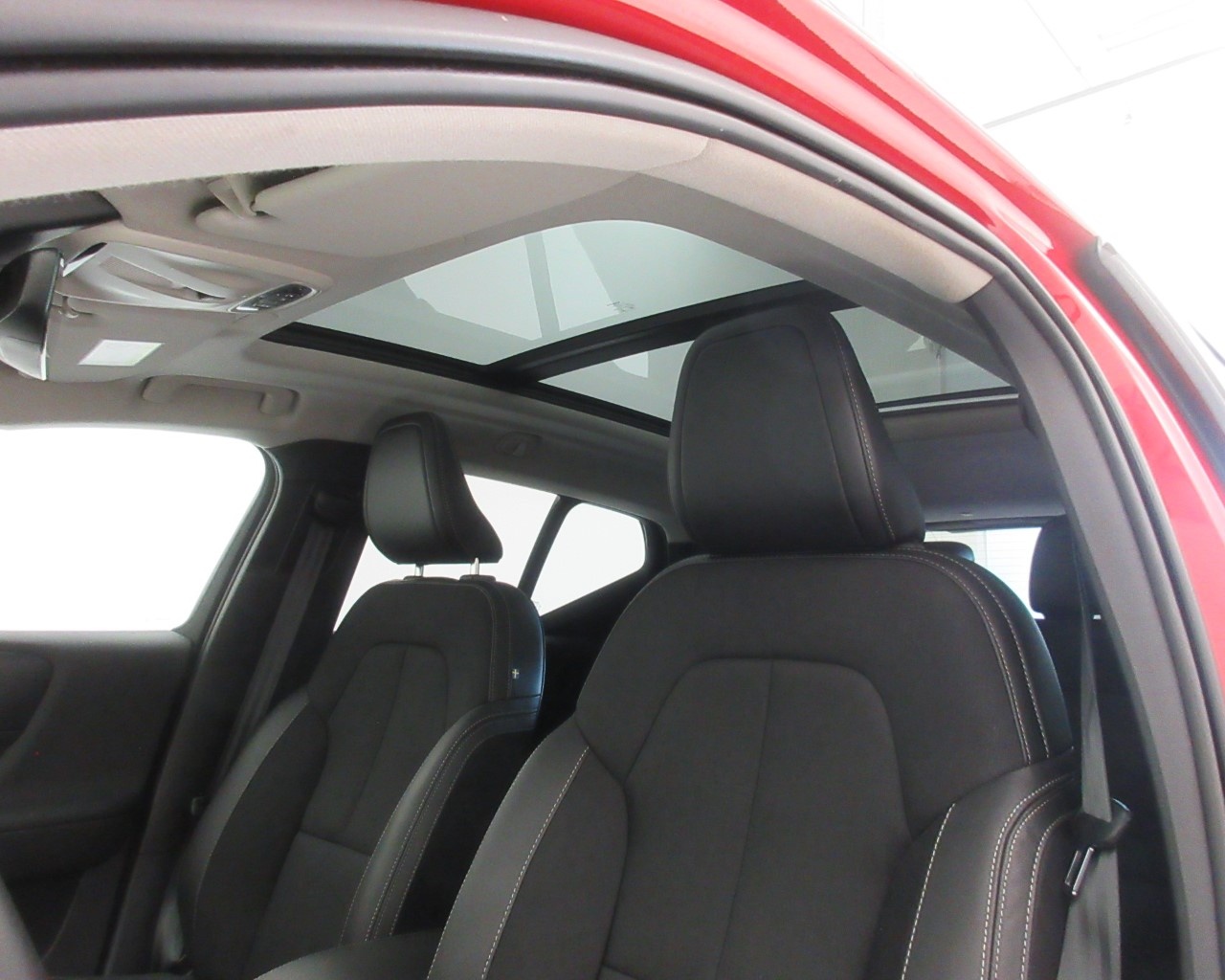 Volvo XC40 XC40 2.0 D4 Momentum AWD Geartronic - 14