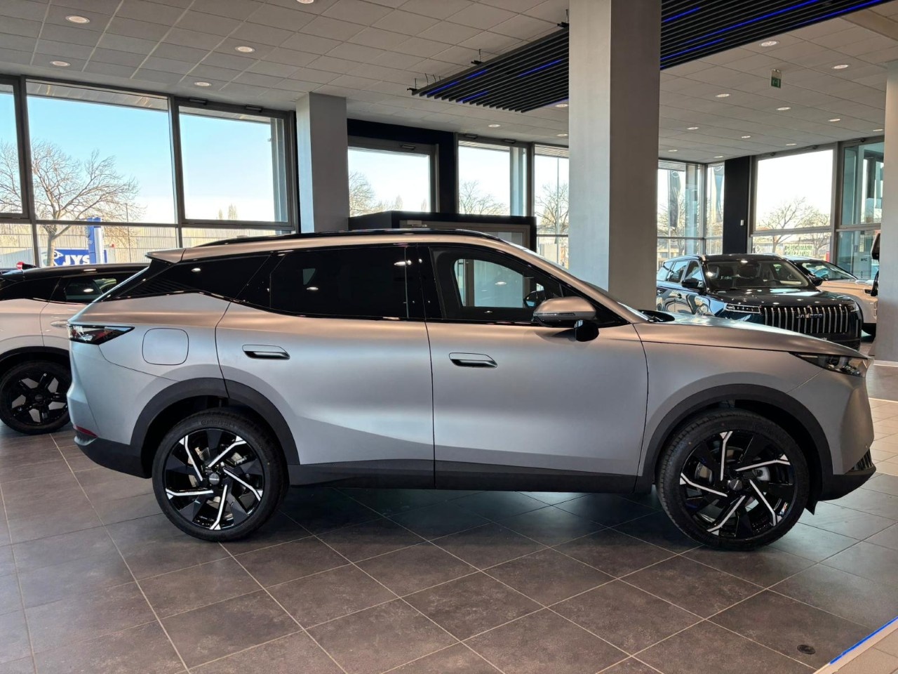 Omoda OMODA 7 PHEV 1.5TGDI Premium - 3