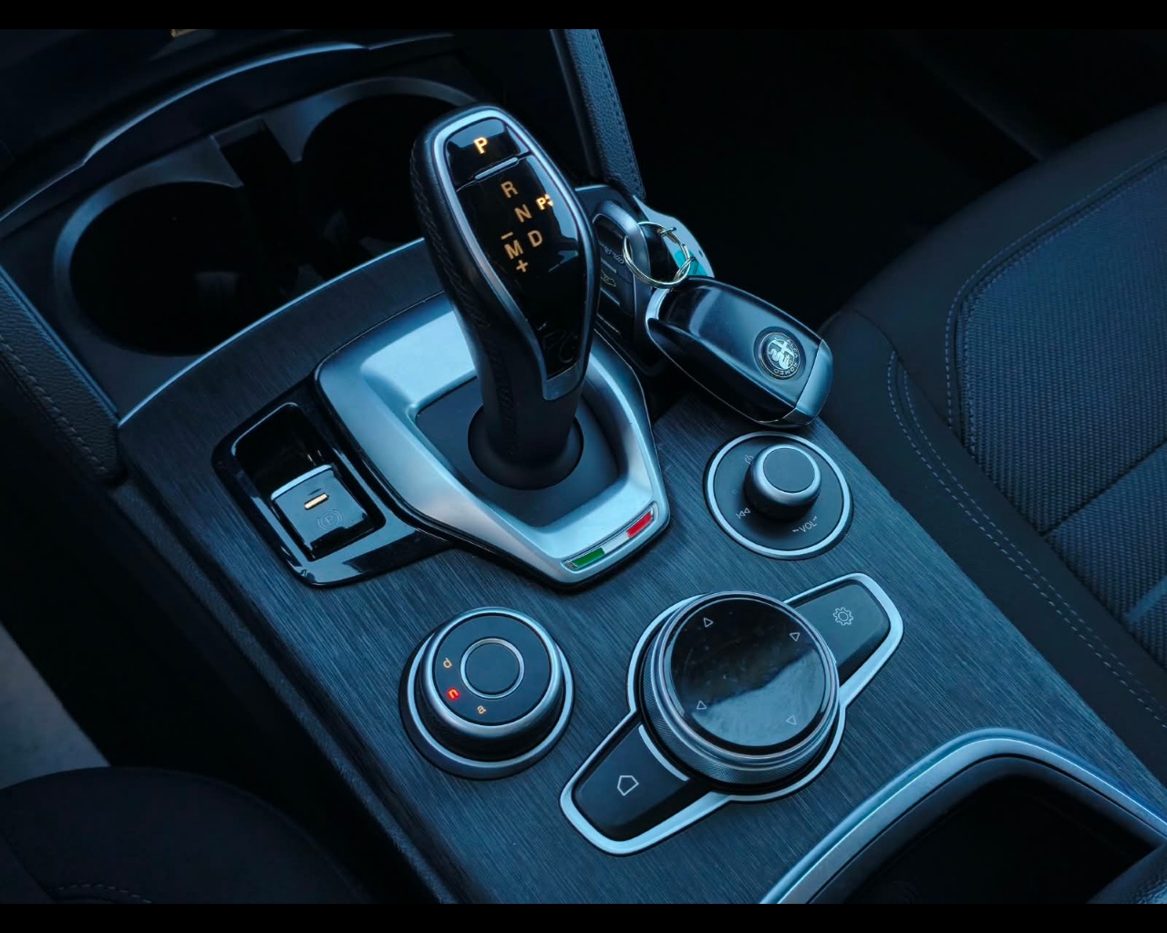 Foto ALFA ROMEO Stelvio 2.2 t Business rwd 190cv auto