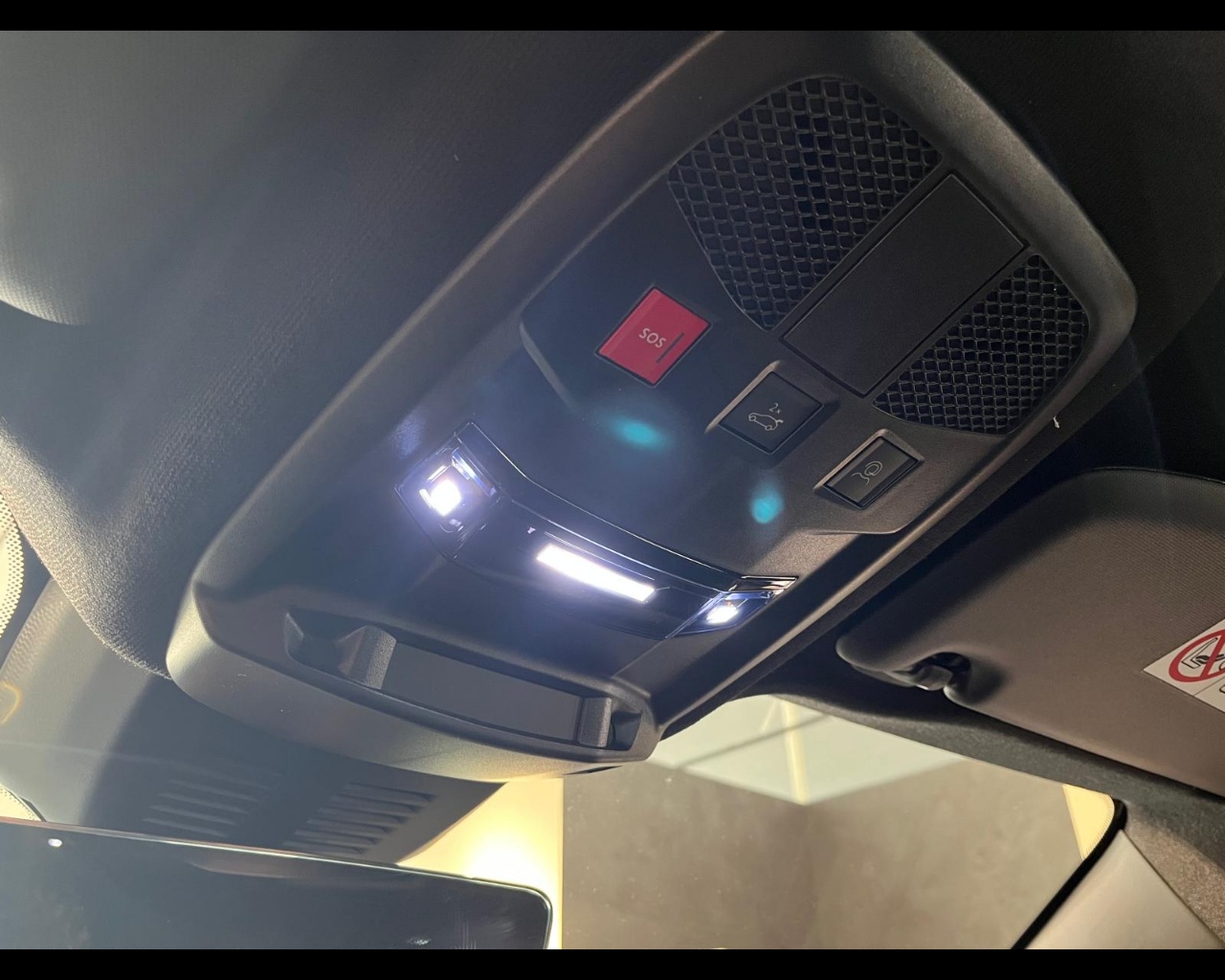 Foto FIAT 600 Hybrid Sport Edizione Milano Cortina 2026 1.2 Hybrid 145cv