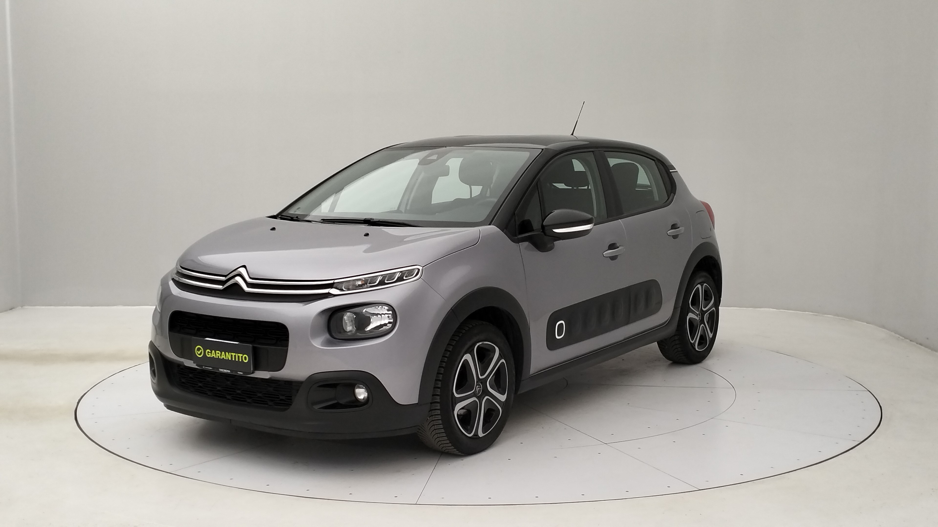 CITROEN C3 C3 1.2 puretech Shine s&s 110cv my18