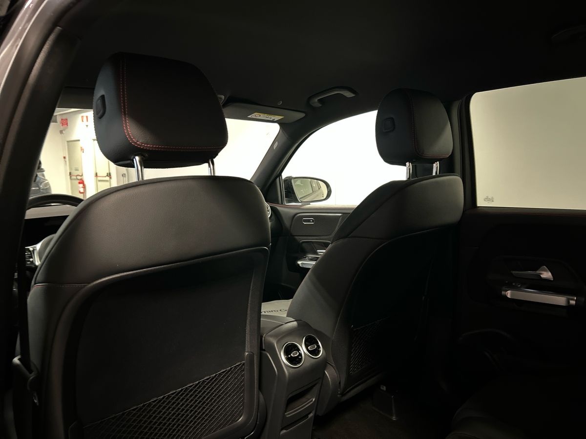 Mercedes GLB GLB 180 D Premium 8G-DCT - 18