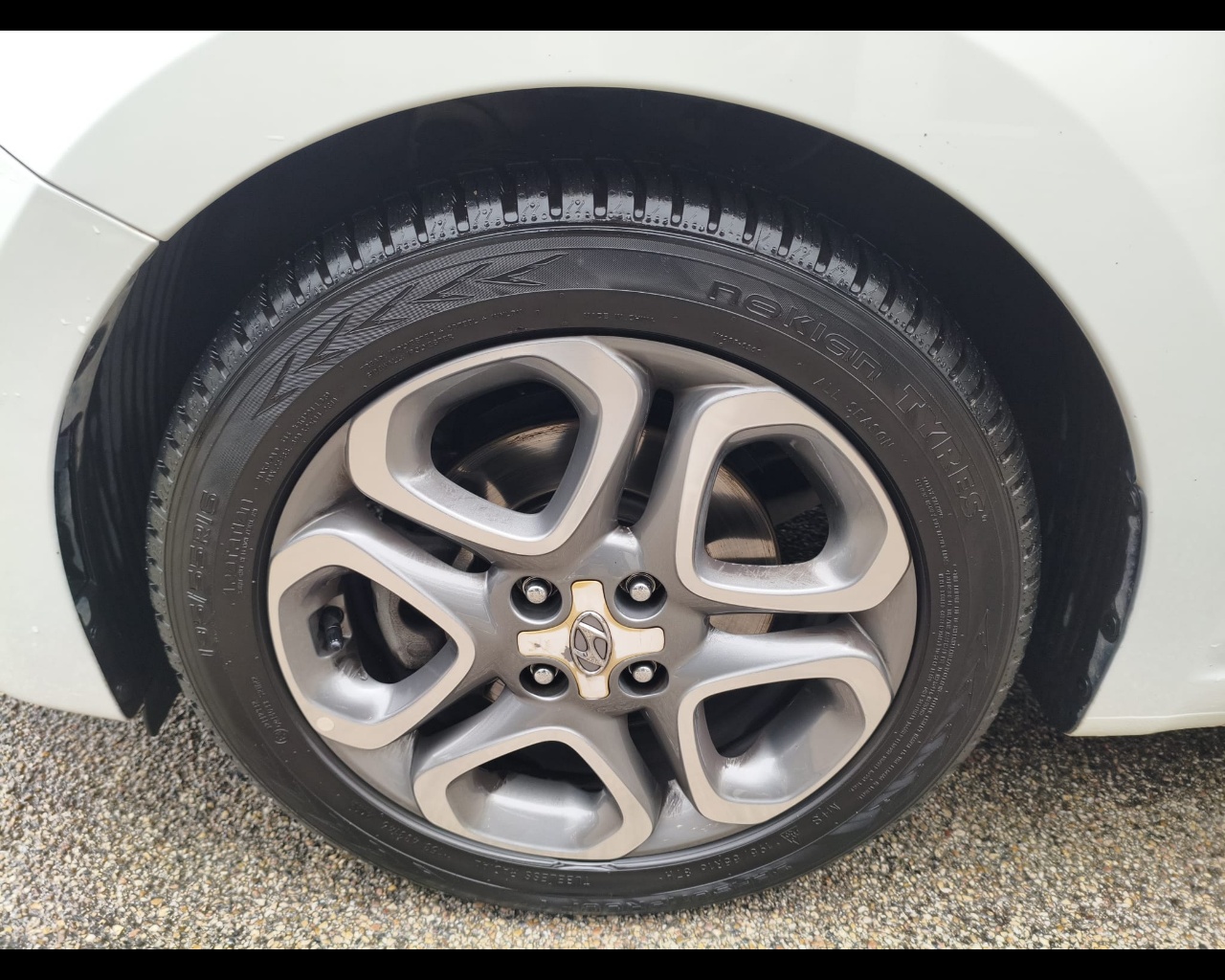 Foto HYUNDAI i20 5p 1.0 t-gdi Prime 100cv