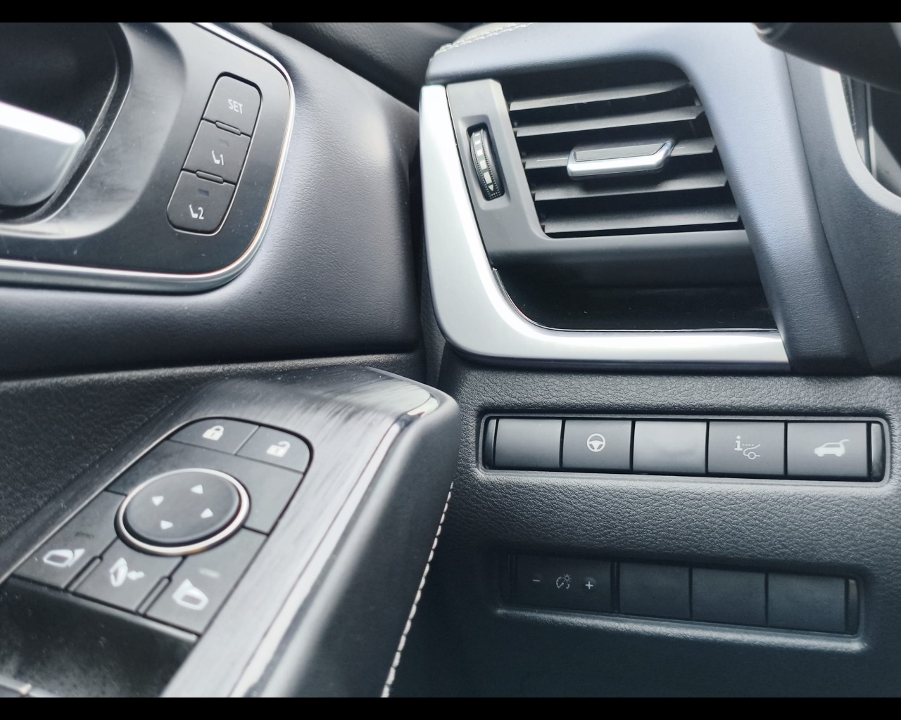 Foto NISSAN Qashqai 1.5 e-power Tekna+ 2wd