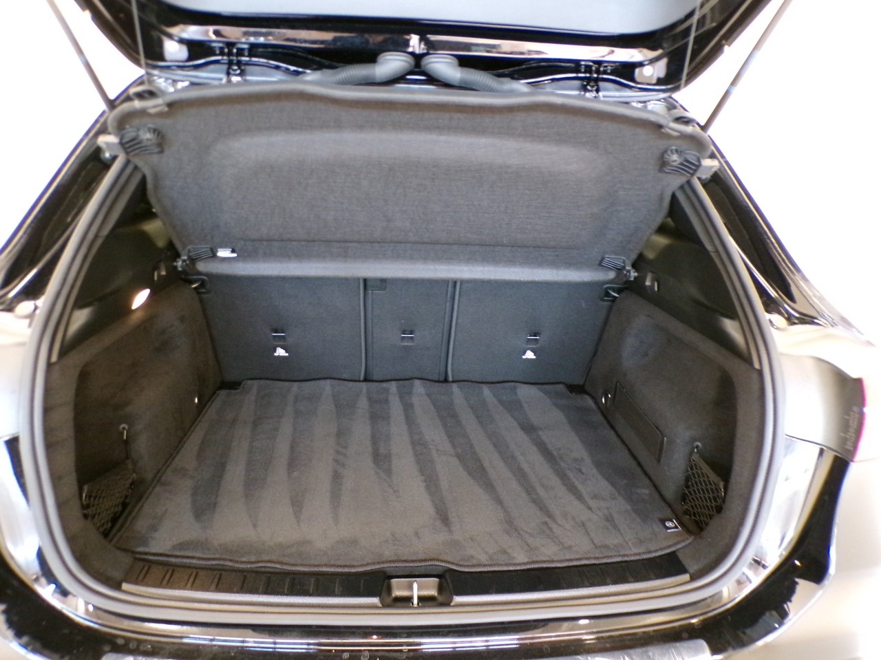 Mercedes GLA GLA 200 D Premium 4Matic 8G-DCT - 9