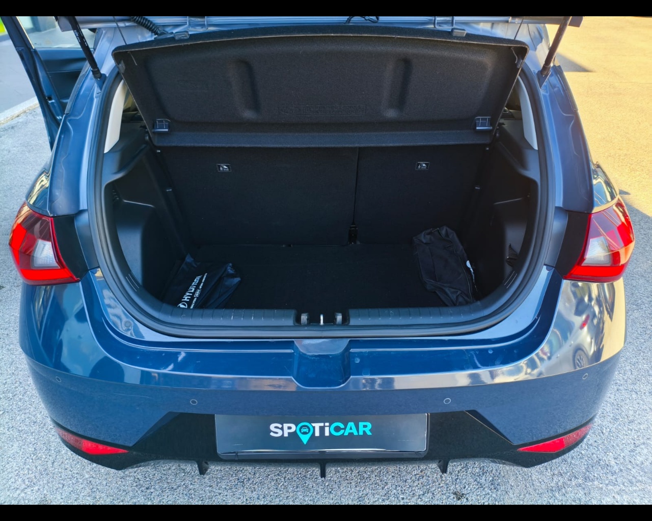 Foto HYUNDAI i20 1.2 mpi Connectline