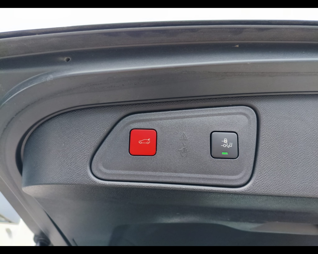 Foto PEUGEOT 3008 1.5 bluehdi GT s&s 130cv eat8 N1