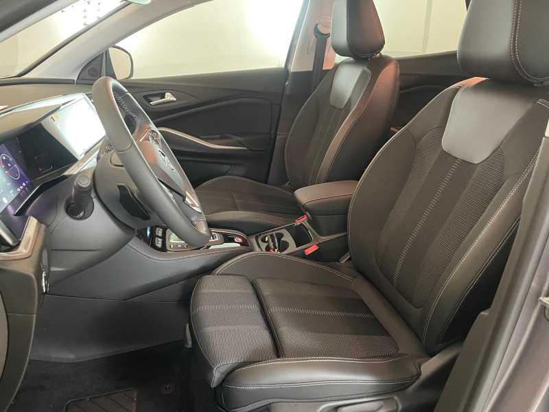 Grandland Business Elegance 1.6 225cv Phev