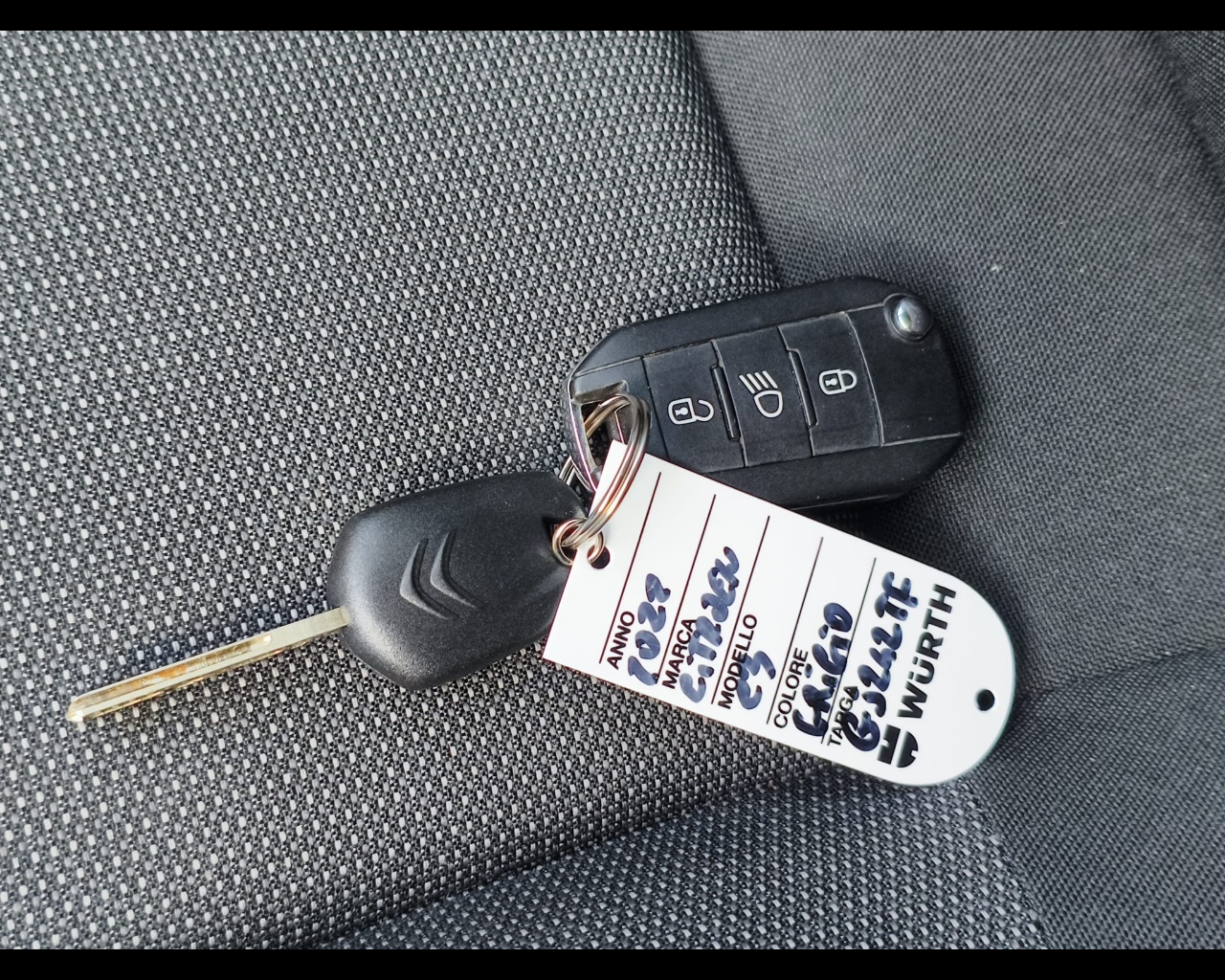 Foto CITROEN C3 1.2 puretech You! s&s 83cv