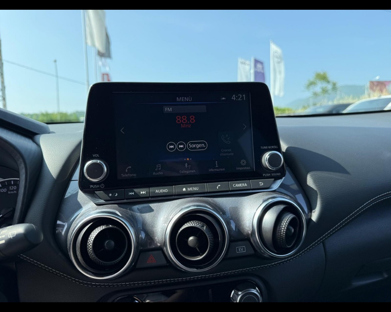 Foto NISSAN Juke 1.6 hev N-Connecta