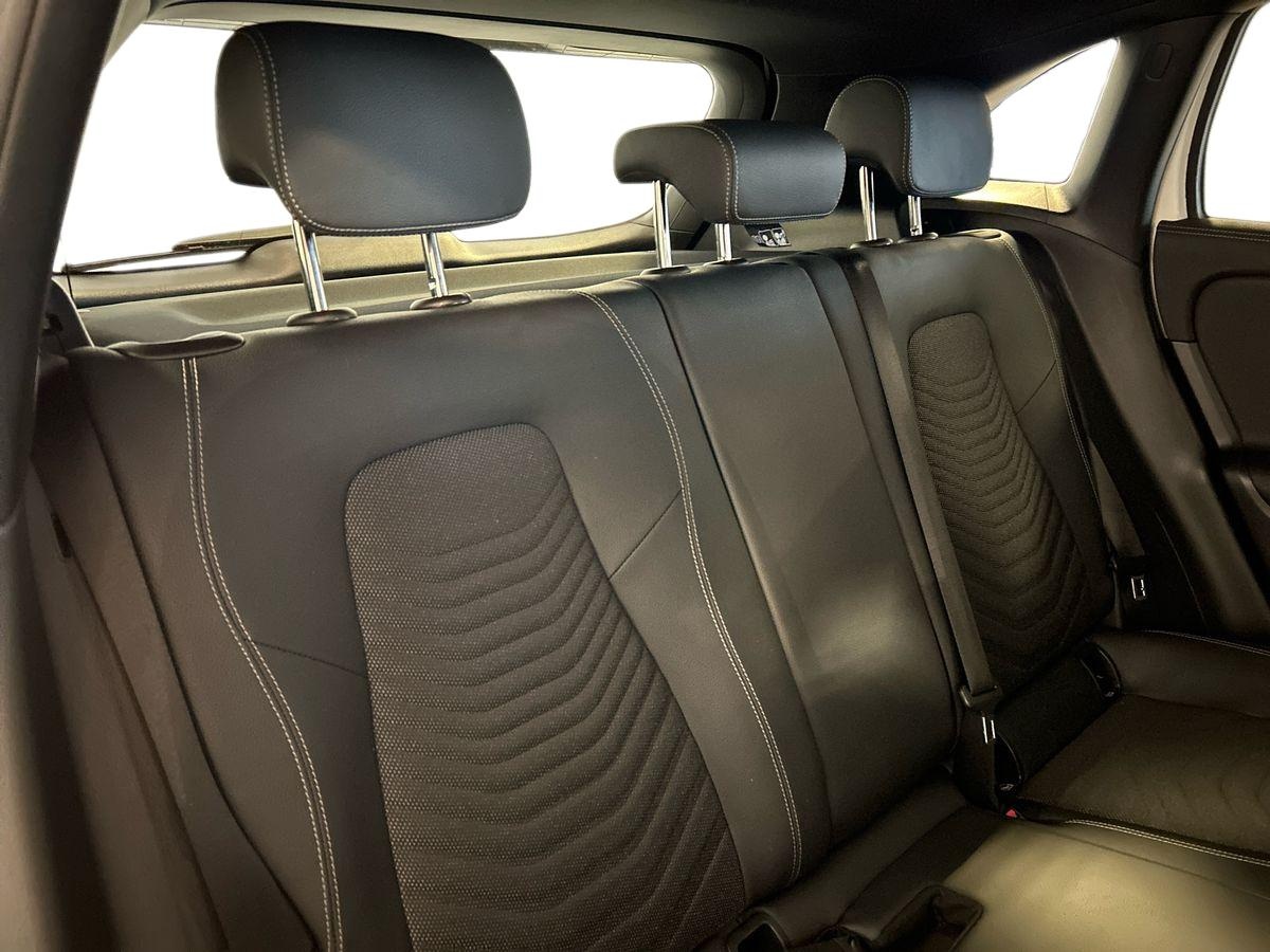 Mercedes GLA GLA 180 D Sport Plus 8G-DCT - 16