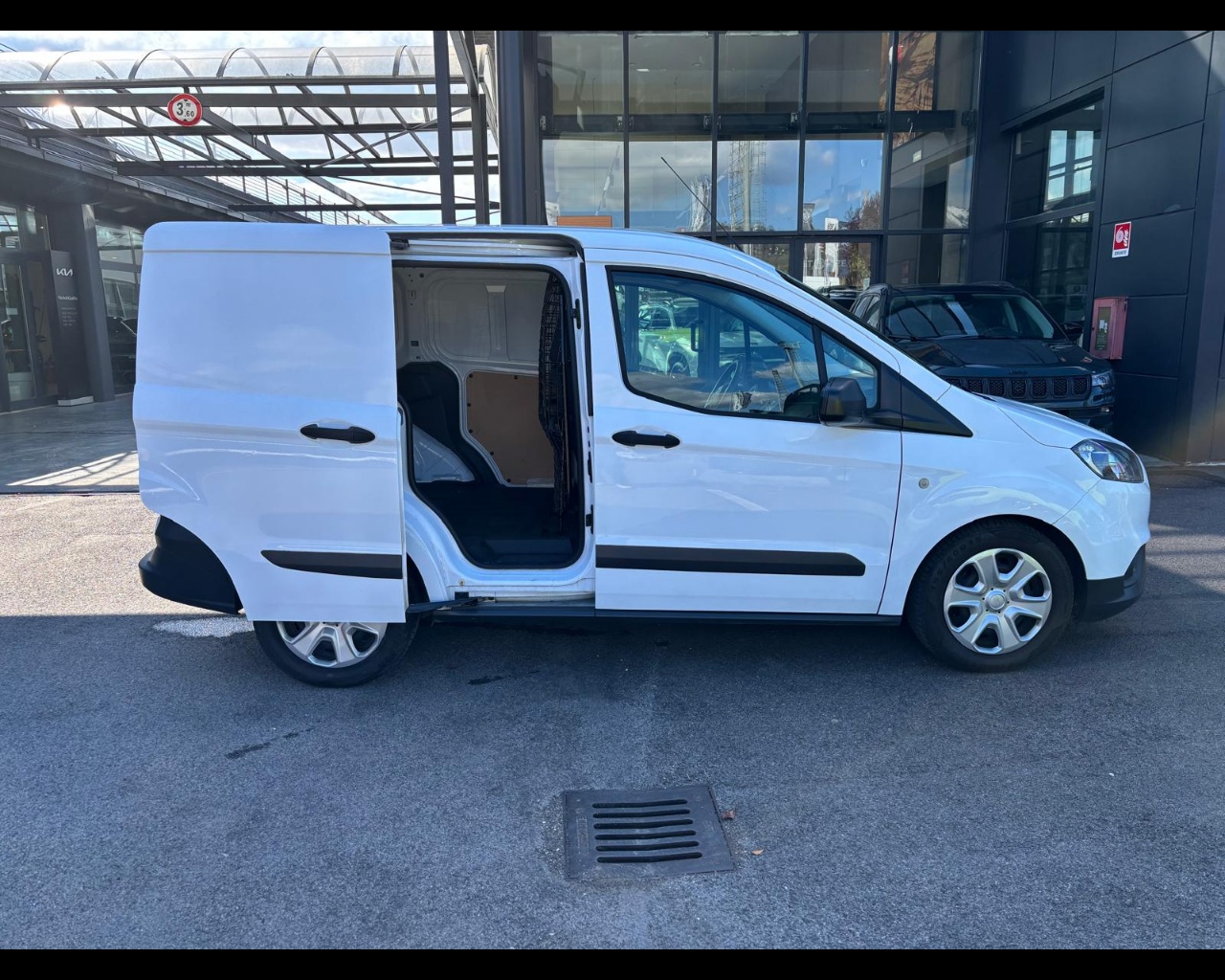 Foto FORD Transit Courier 1.5 tdci 75cv S&S Trend 