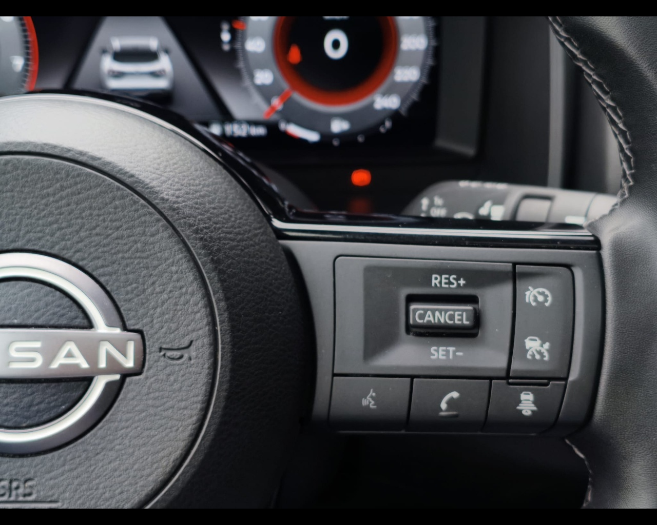 Foto NISSAN Qashqai 1.3 mhev N-Connecta 2wd 140cv