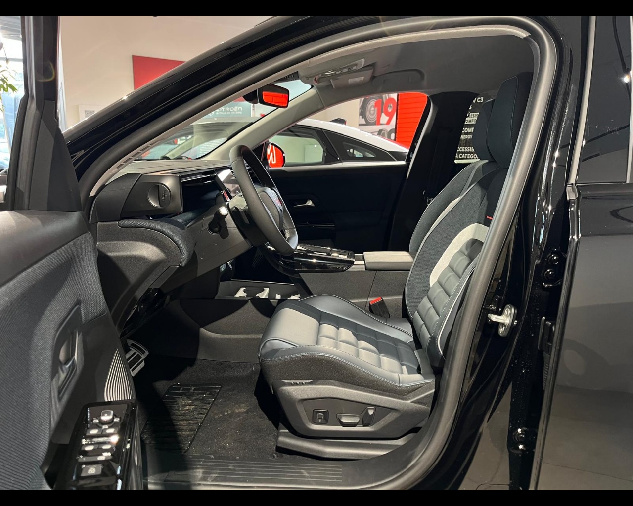 Foto CITROEN C5 Aircross 1.2 hybrid Max 145cv auto