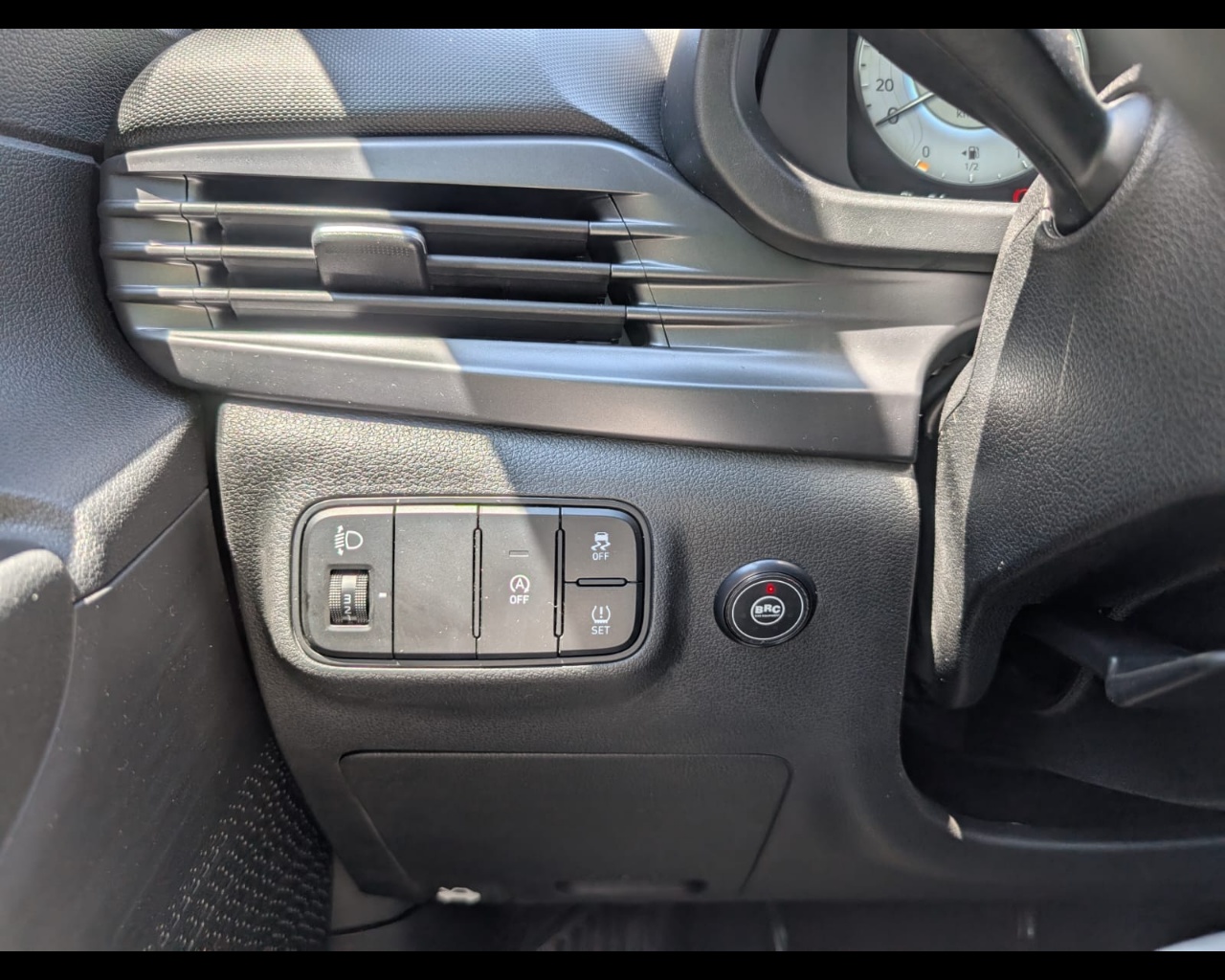 Foto HYUNDAI i20 1.2 Connectline Gpl