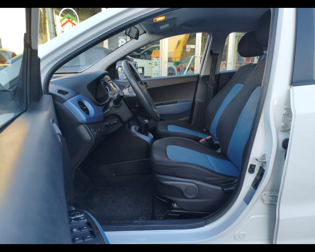 Foto HYUNDAI i10 1.0 Login econext Gpl E6