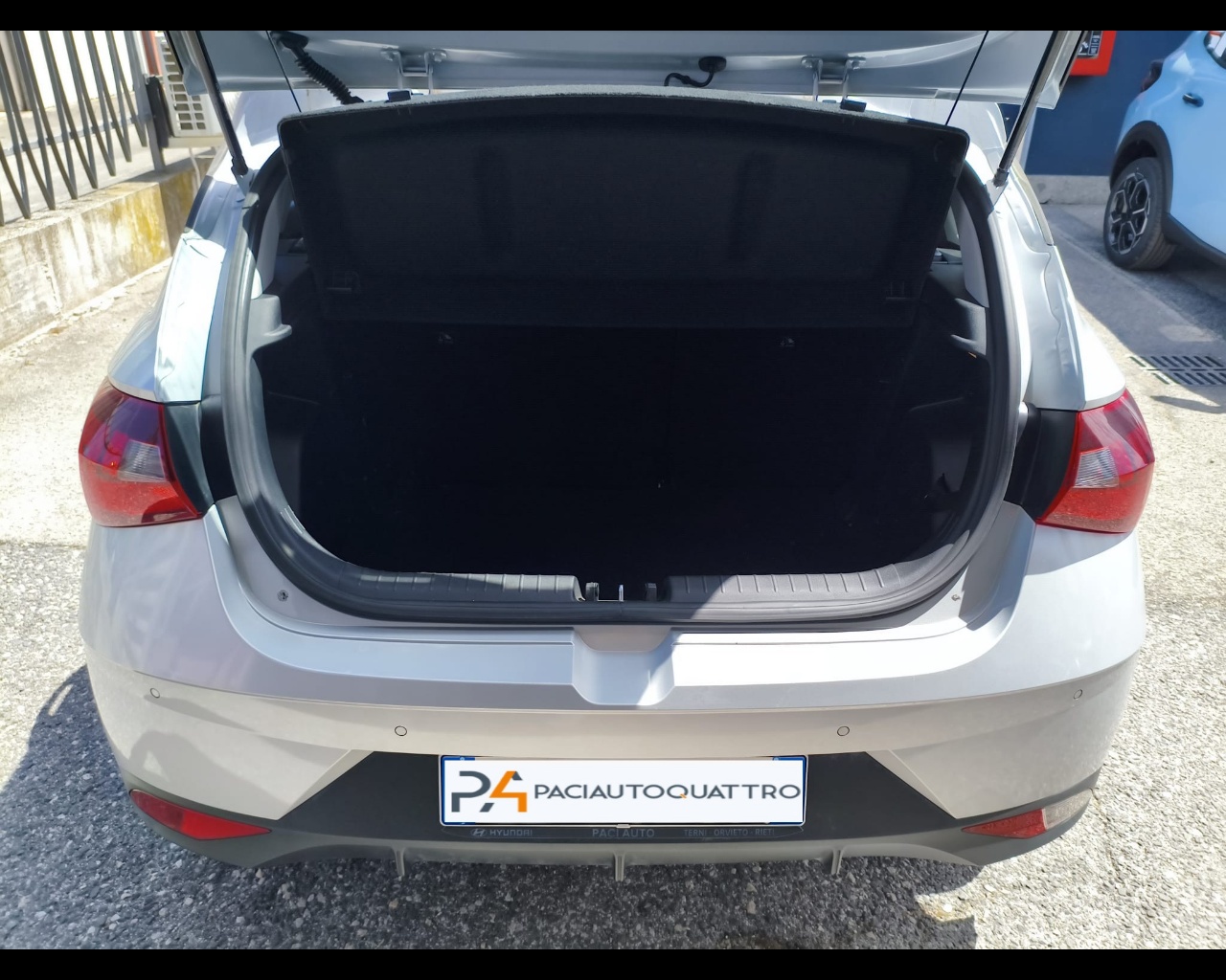 Foto HYUNDAI i20 1.2 mpi Connectline