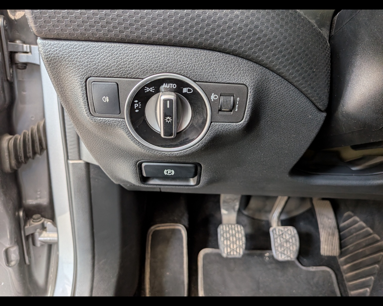 Foto MERCEDES A 180 d Premium 