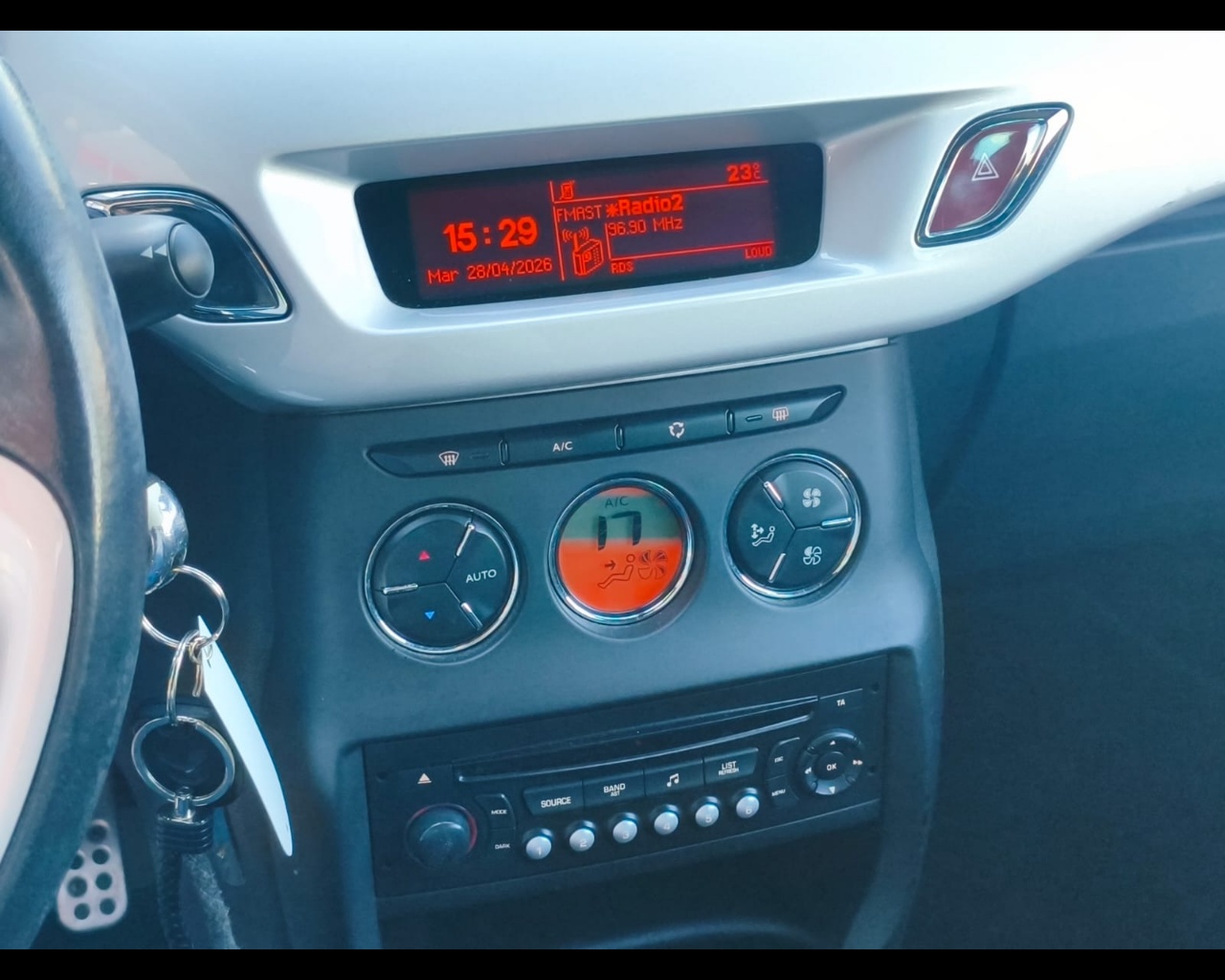 Foto CITROEN DS3 1.4 hdi So Chic 70cv