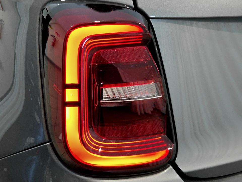 FIAT 500 500e La Prima Elettrica usato - 21