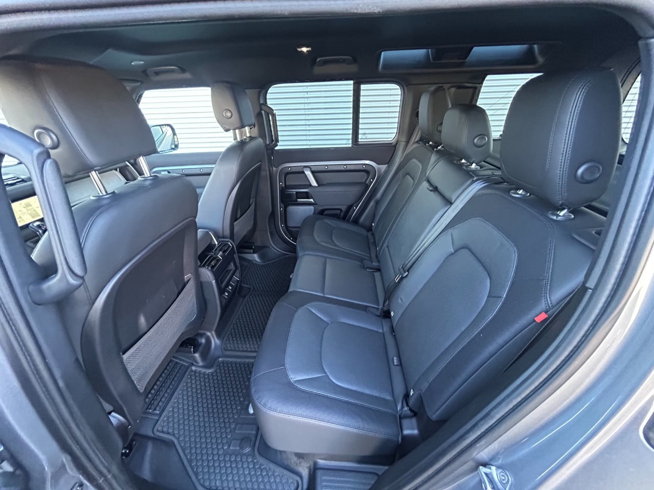 Land Rover Defender VII Defender 110 3.0d i6 mhev X-Dynamic S awd 200cv auto - 17