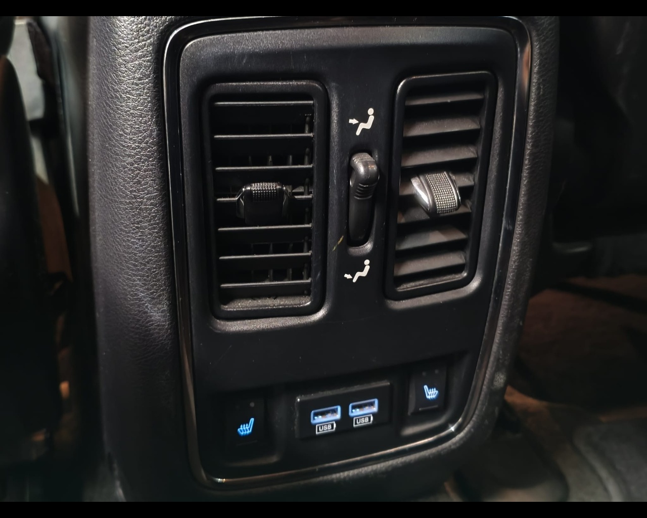 Foto JEEP Grand Cherokee 3.0 crd (mjt II) V6 Limited 250cv auto