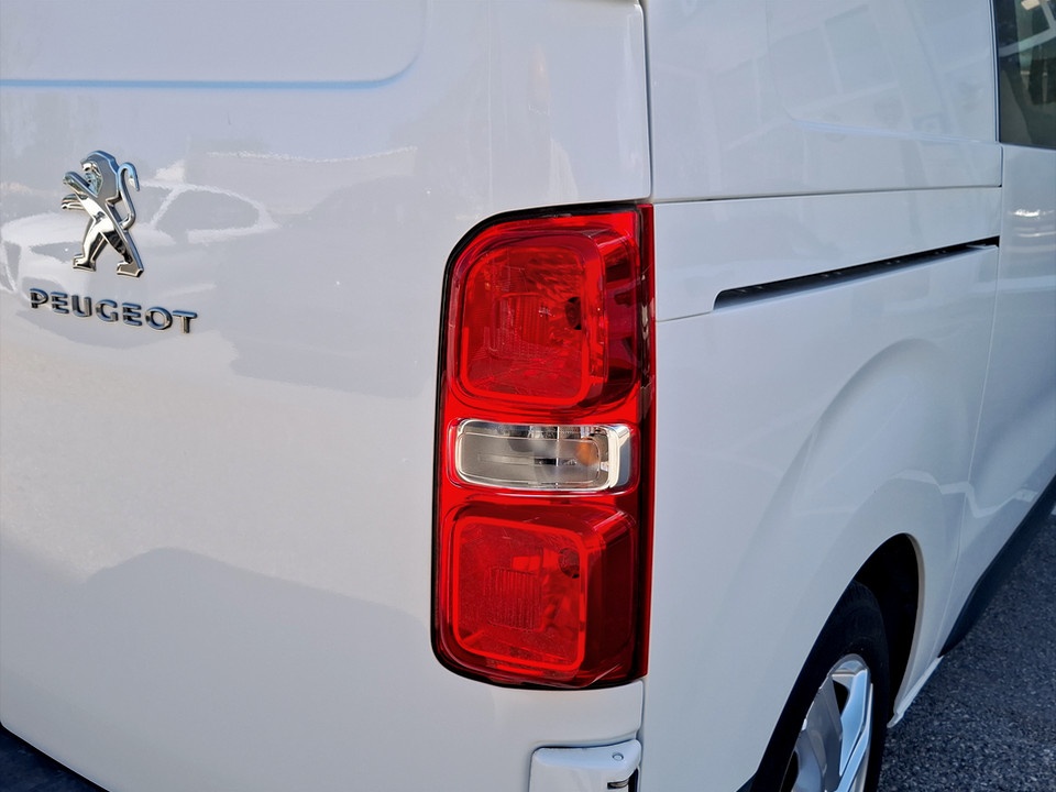 PEUGEOT Expert 2.0 Bluehdi std 140cv S&S d.cab mobile Diesel usato - 21