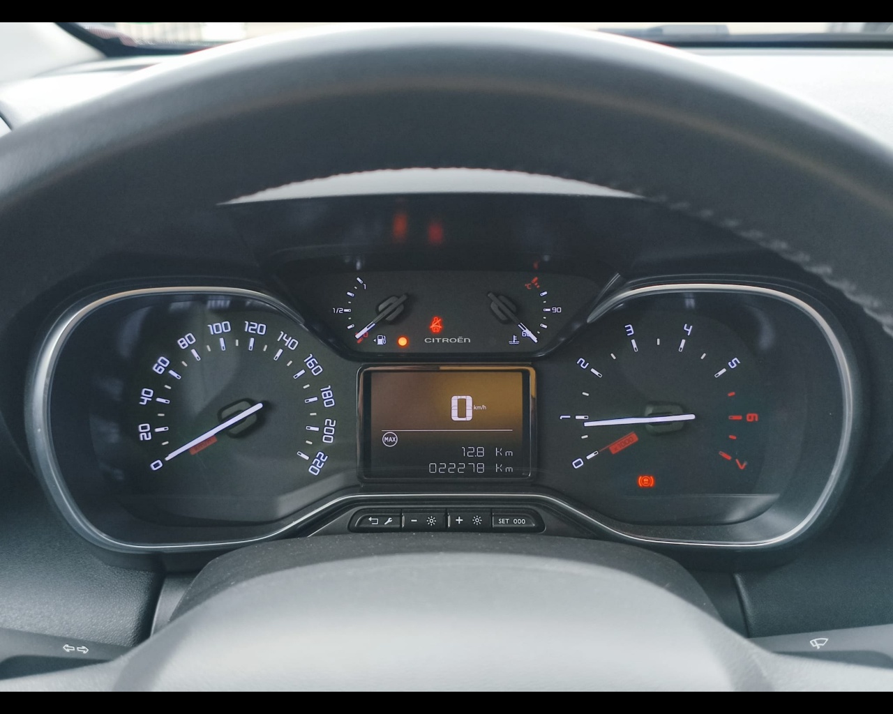Foto CITROEN C3 Aircross 1.5 bluehdi Shine Pack s&s 110cv