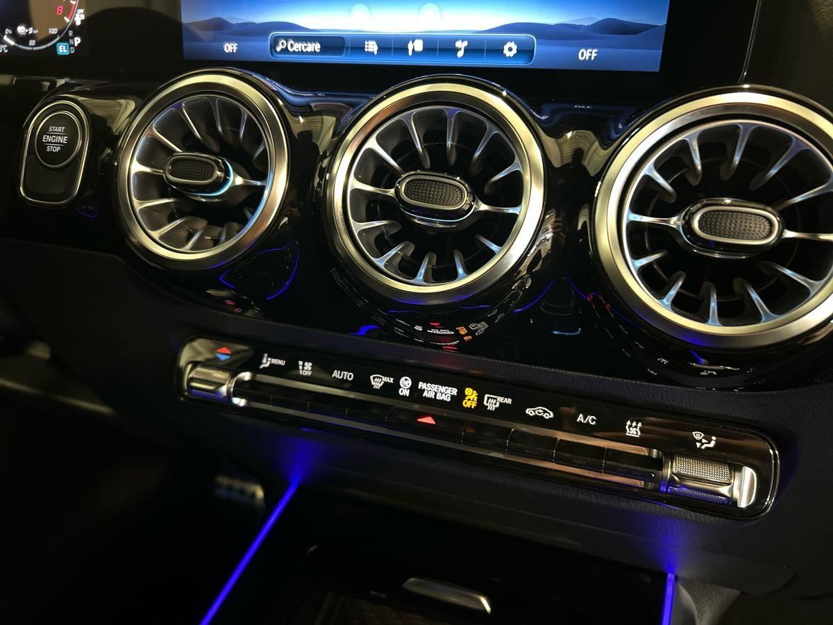Mercedes  GLA 250 e Plug-In-Hybrid AMG Line Advanced Plus 8G-DCT - 14