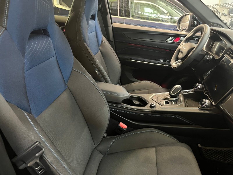 LYNK&CO – 01 PHEV