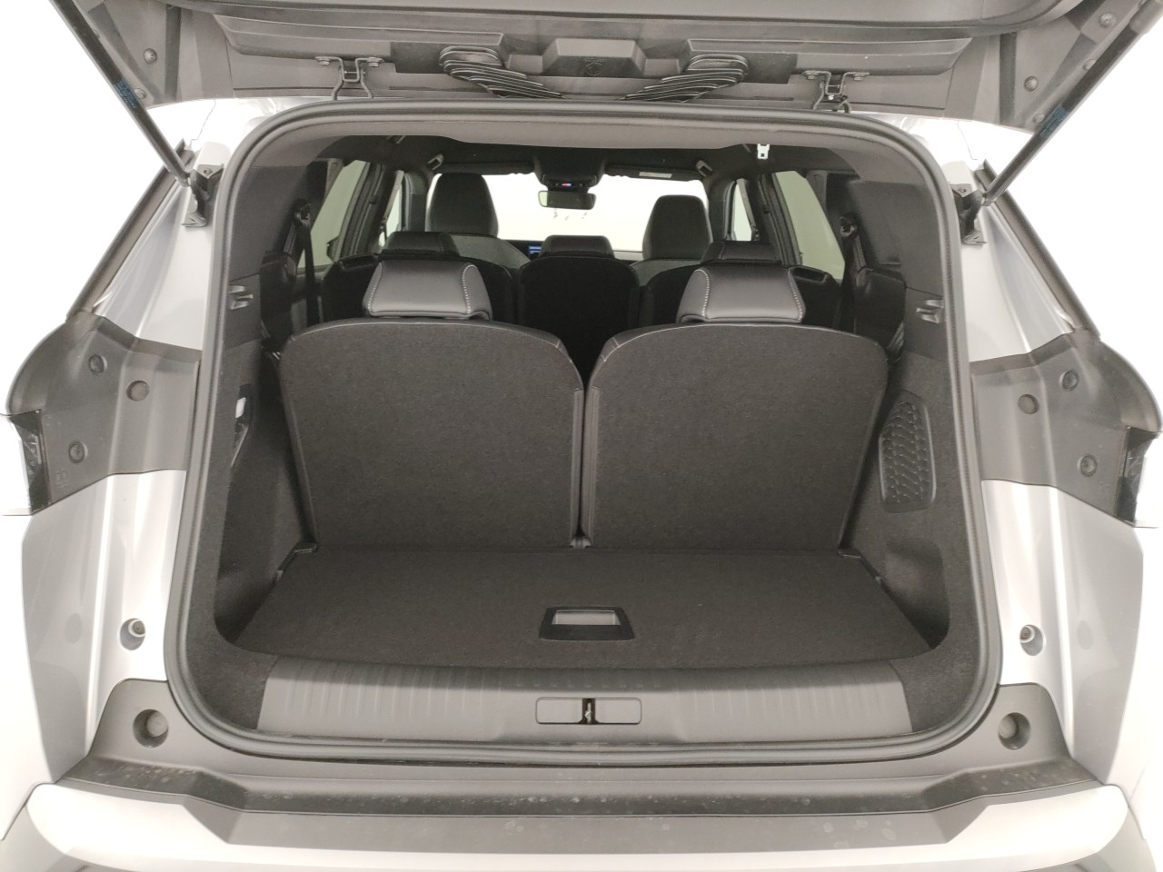 Peugeot 5008 Nuovo Ibrido benzina 5008 Porto Mantovano